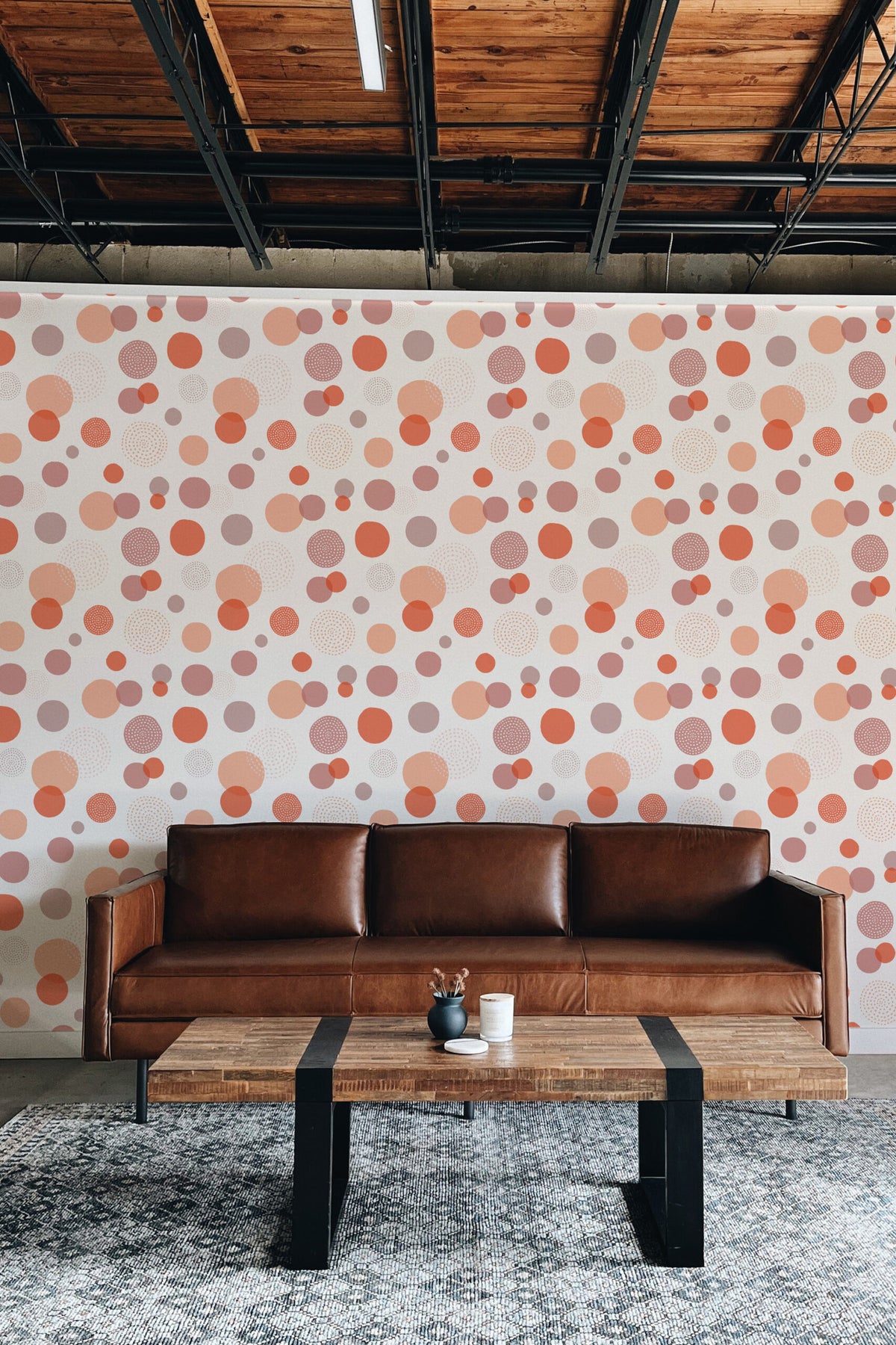 Papel de parede bolinhas laranja moderno — imagem 4