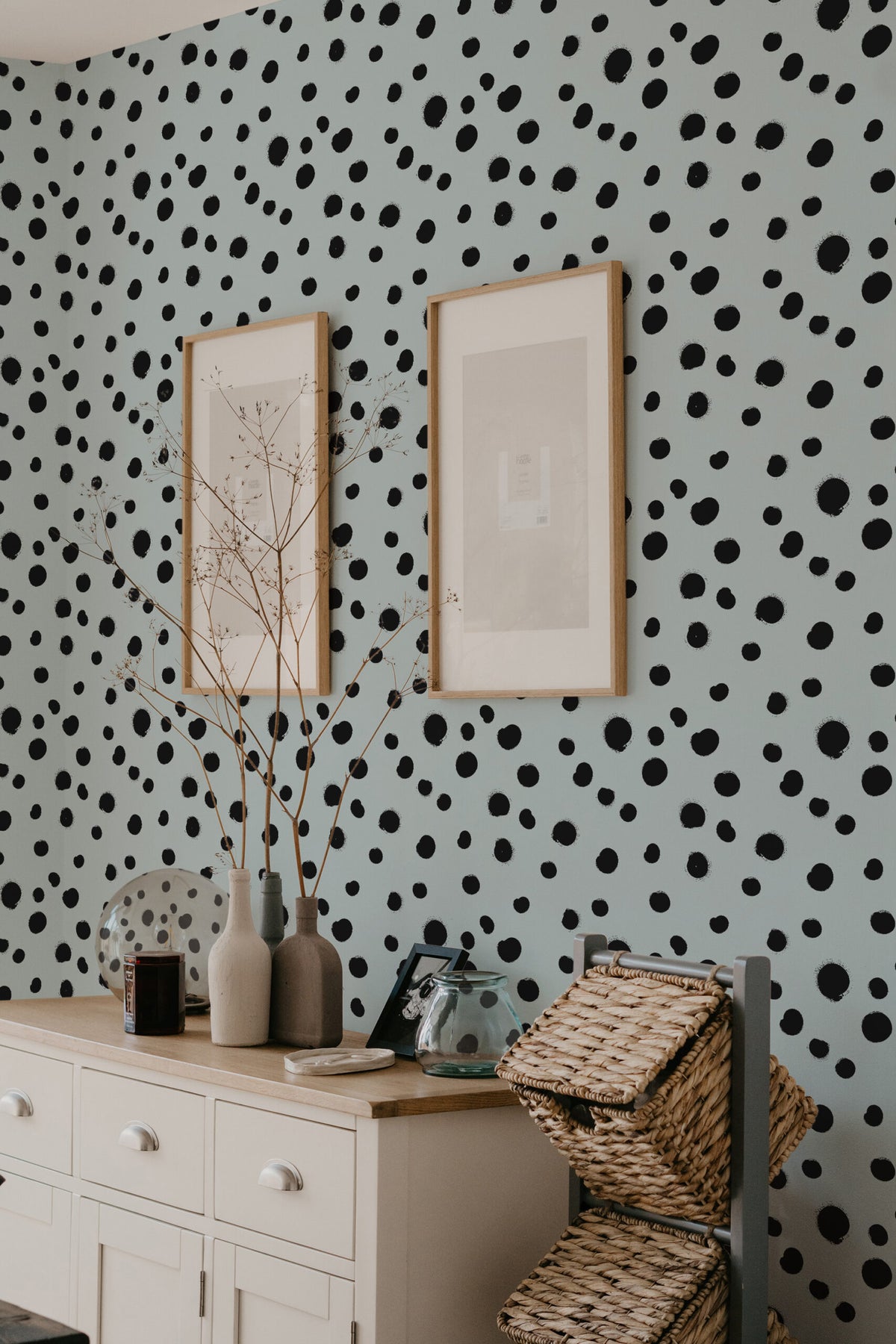 Papel de parede bolinhas azul e preto moderno
