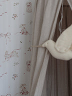 Papel de parede riscas com coelhos rosa infantil — imagem 6