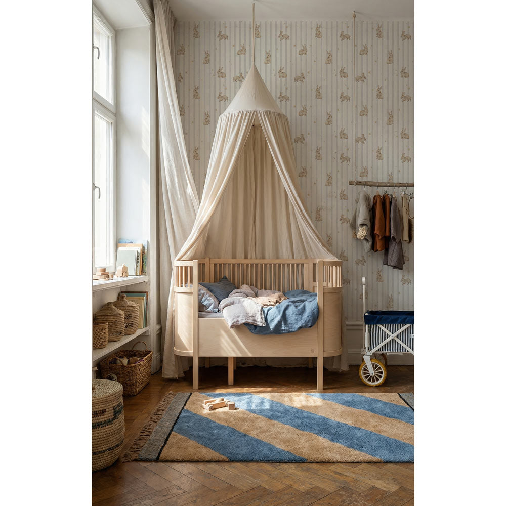 Papel de parede coelhos e corações às riscas pastel