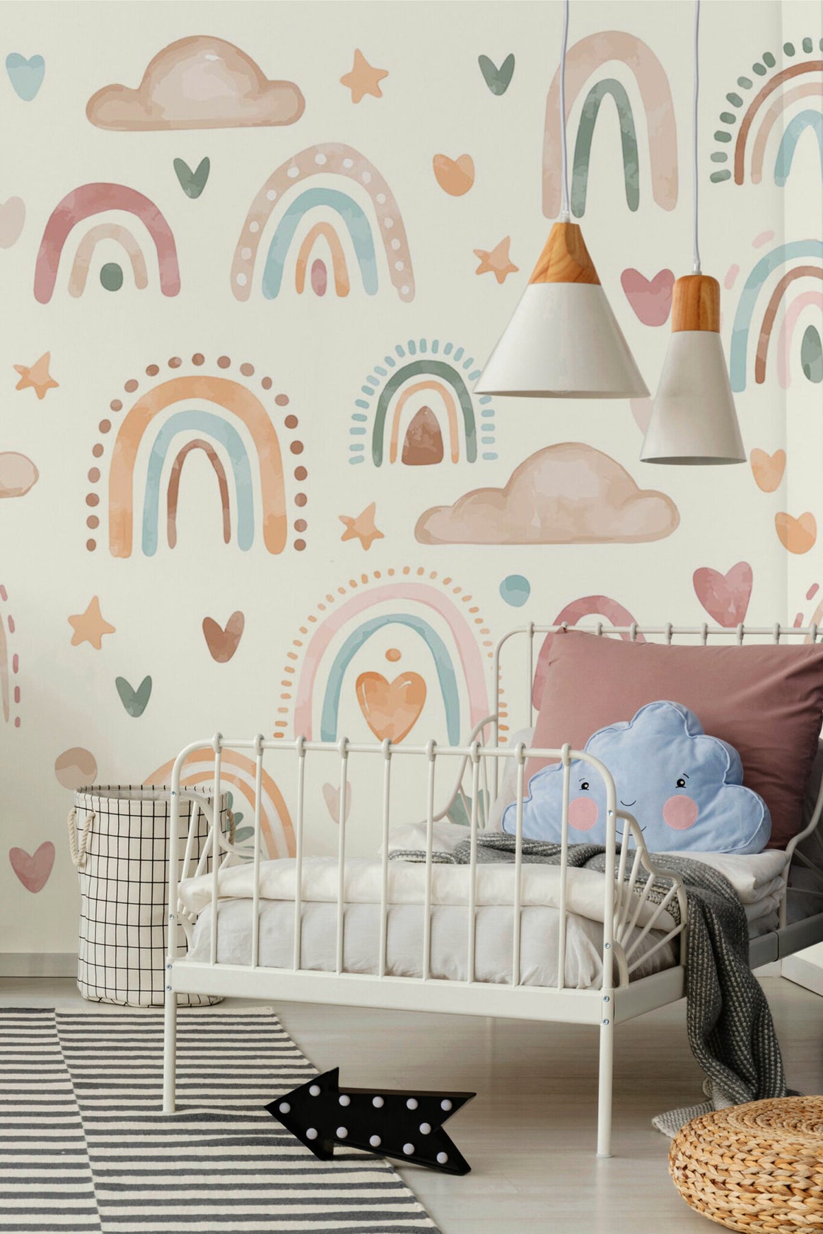 Arco-íris repetidos em bege e branco num mural de parede de estilo boho