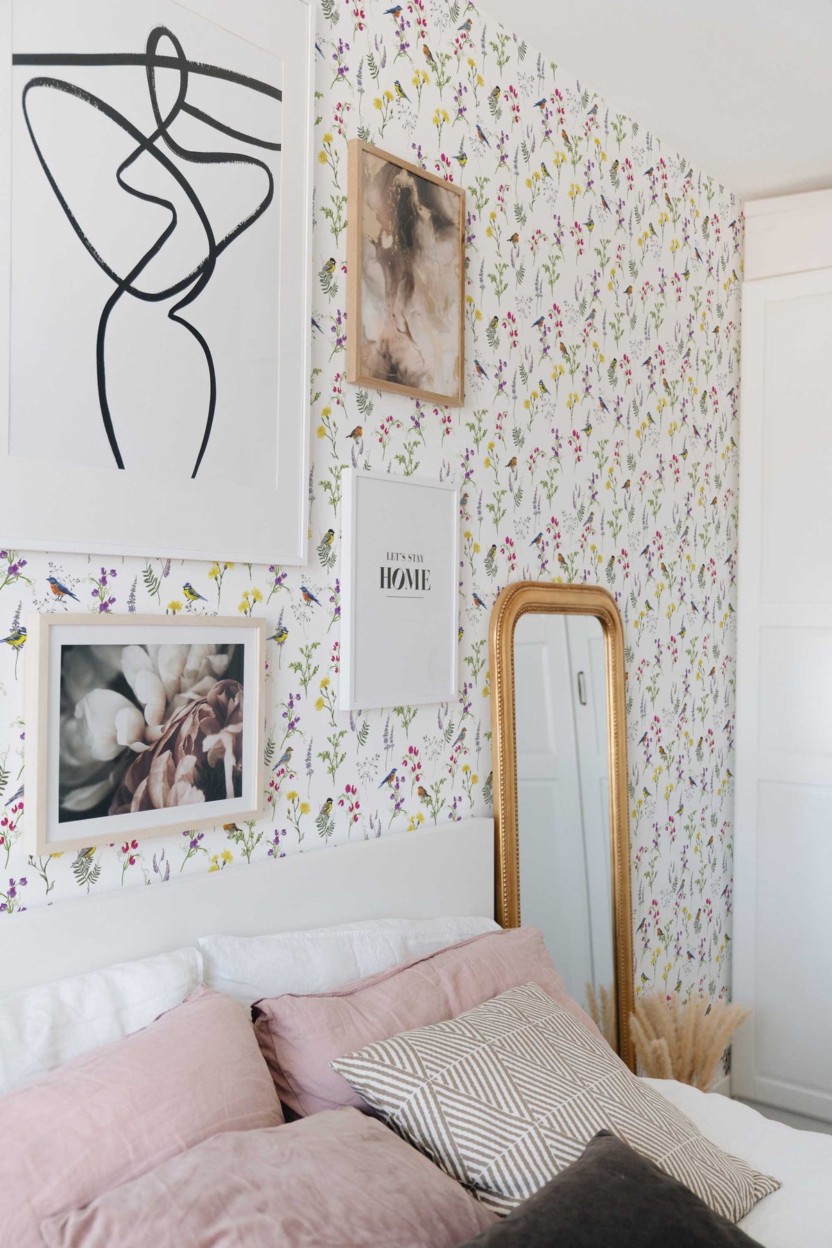 Papel de parede pássaros e flores silvestres colorido — imagem 3