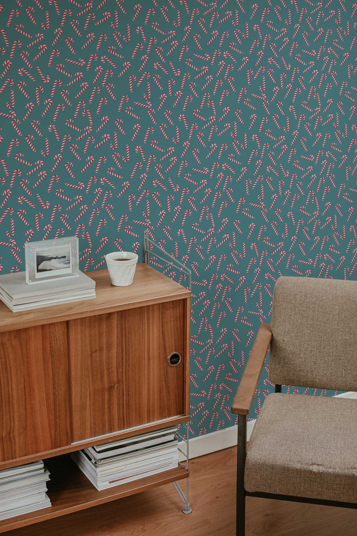 Papel de parede riscas vermelho e verde-azulado — imagem 3