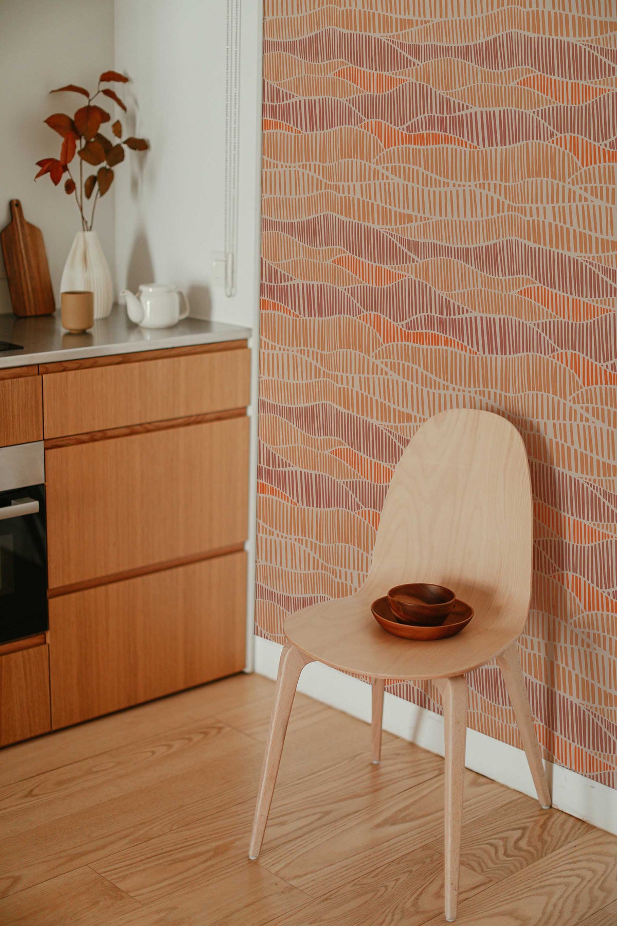Papel de parede abstrato linhas cobre e terracota — imagem 4