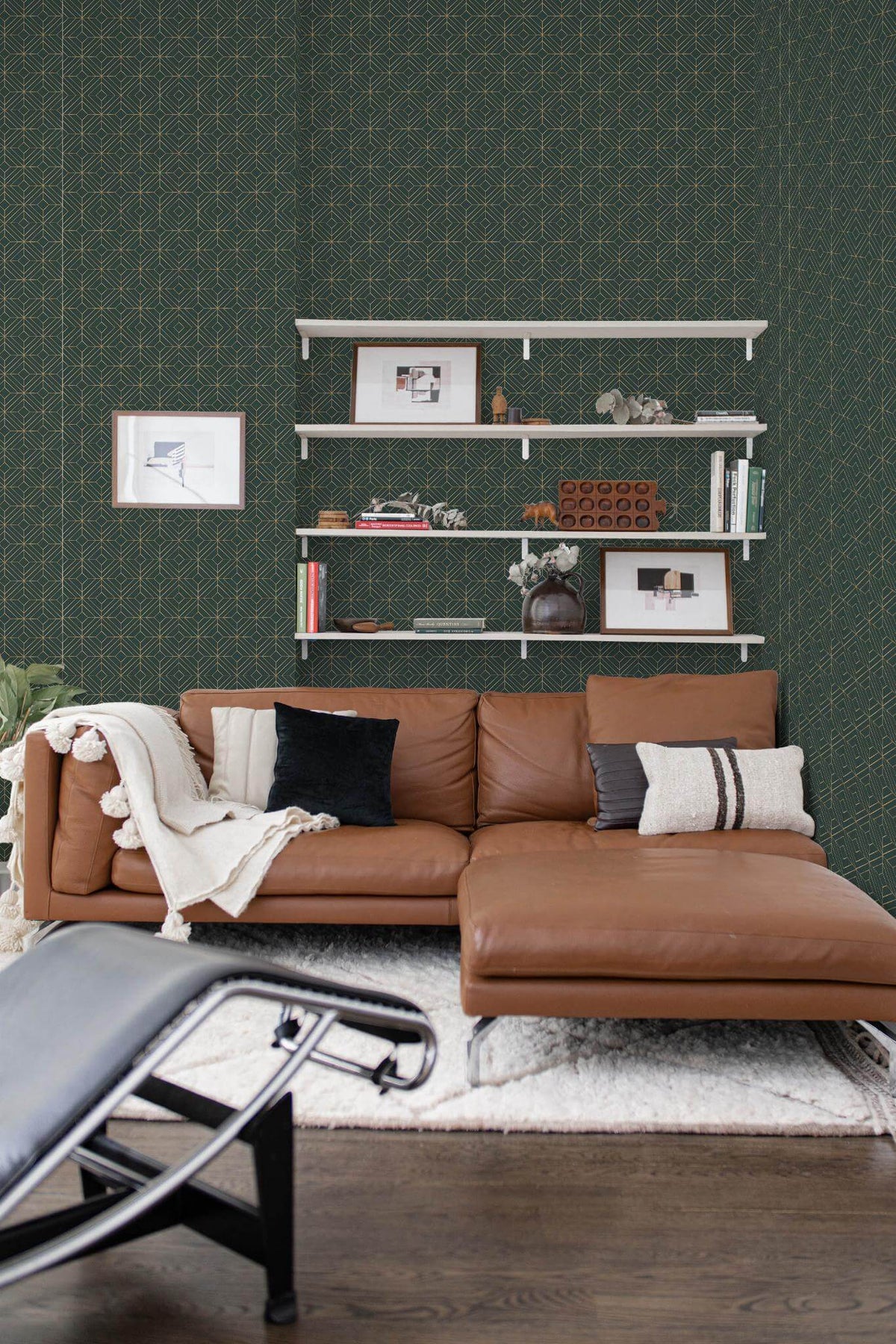 Papel de parede geométrico verde esmeralda e dourado