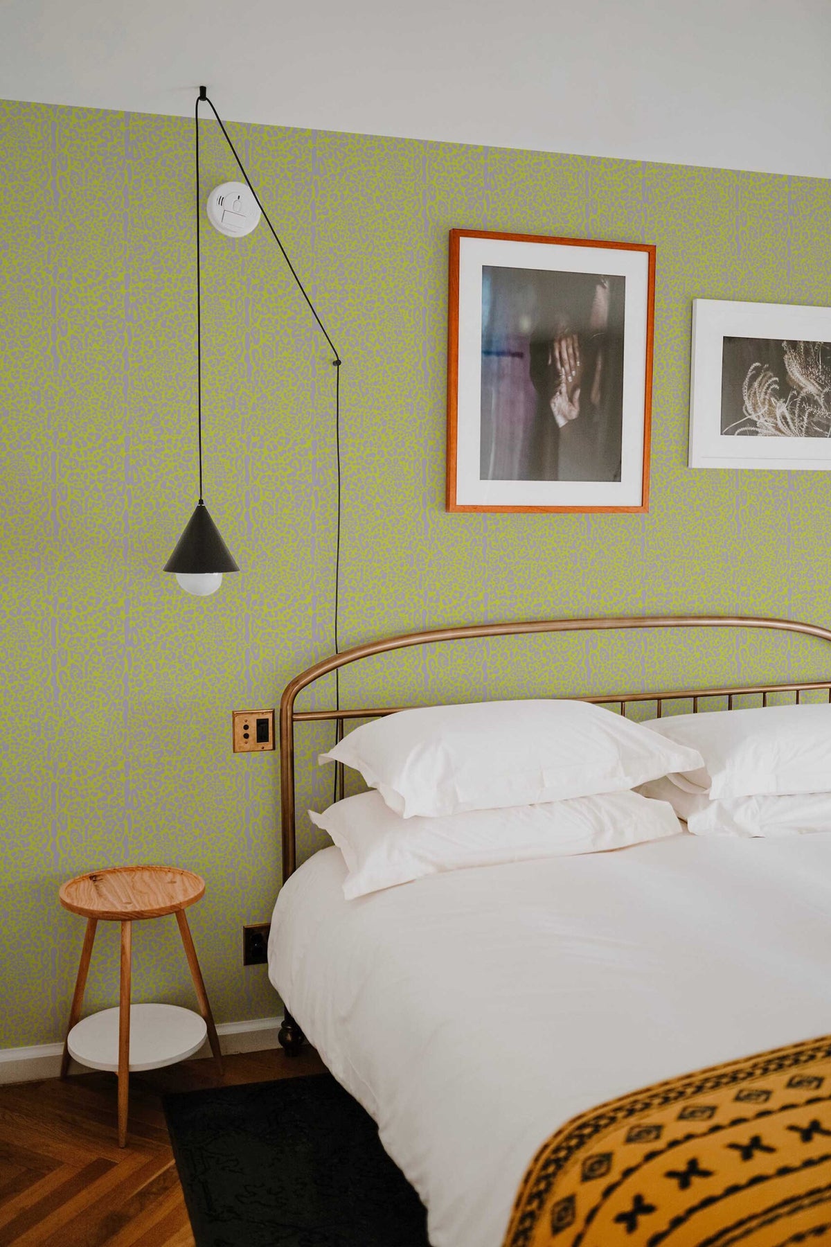 Papel de parede leopardo verde e lilás neon — imagem 3