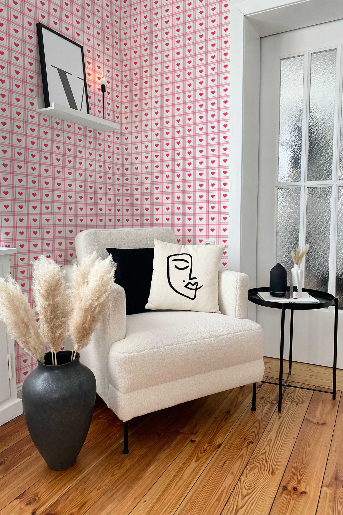 Papel de parede xadrez rosa com corações — imagem 3