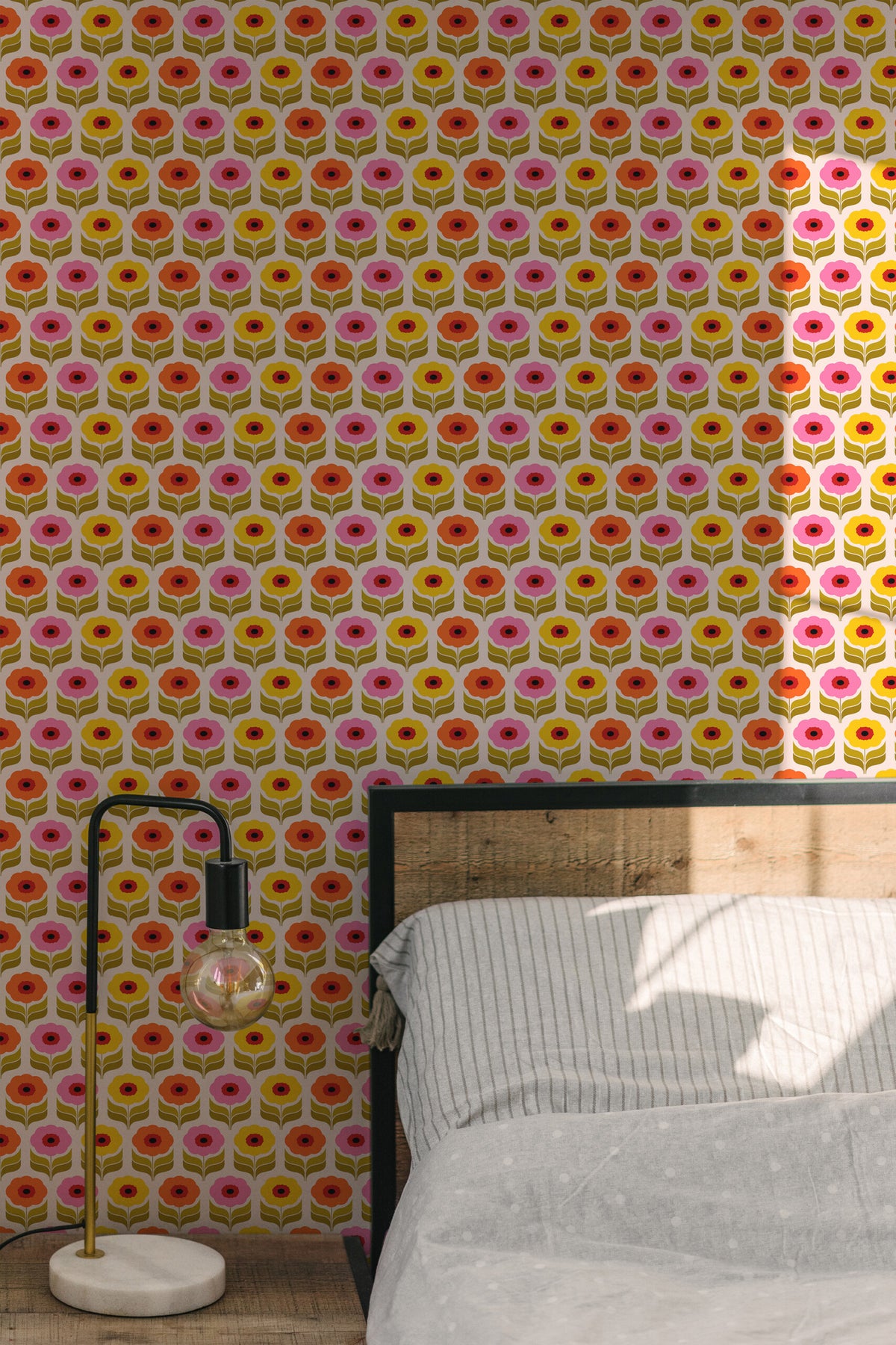 Papel de parede floral retro rosa e amarelo — imagem 5