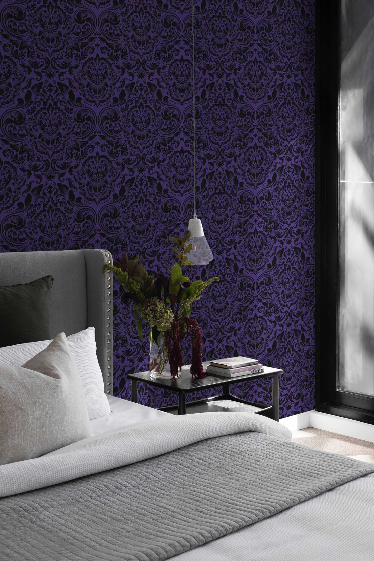 Papel de parede damasco gótico roxo e preto