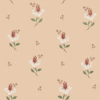 Pequenas flores em tons de rosa, amarelo e bege num papel de parede de estilo vintage