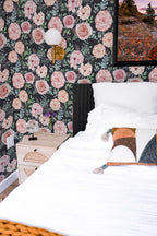 Papel de parede rosas aquarela fundo preto — imagem 4
